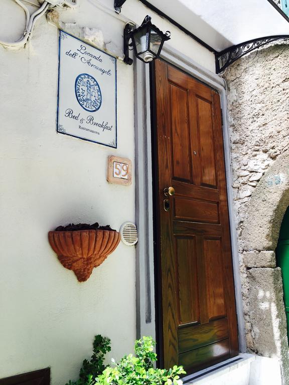 Locanda Dell'Arcangelo Rocca Massima Luaran gambar
